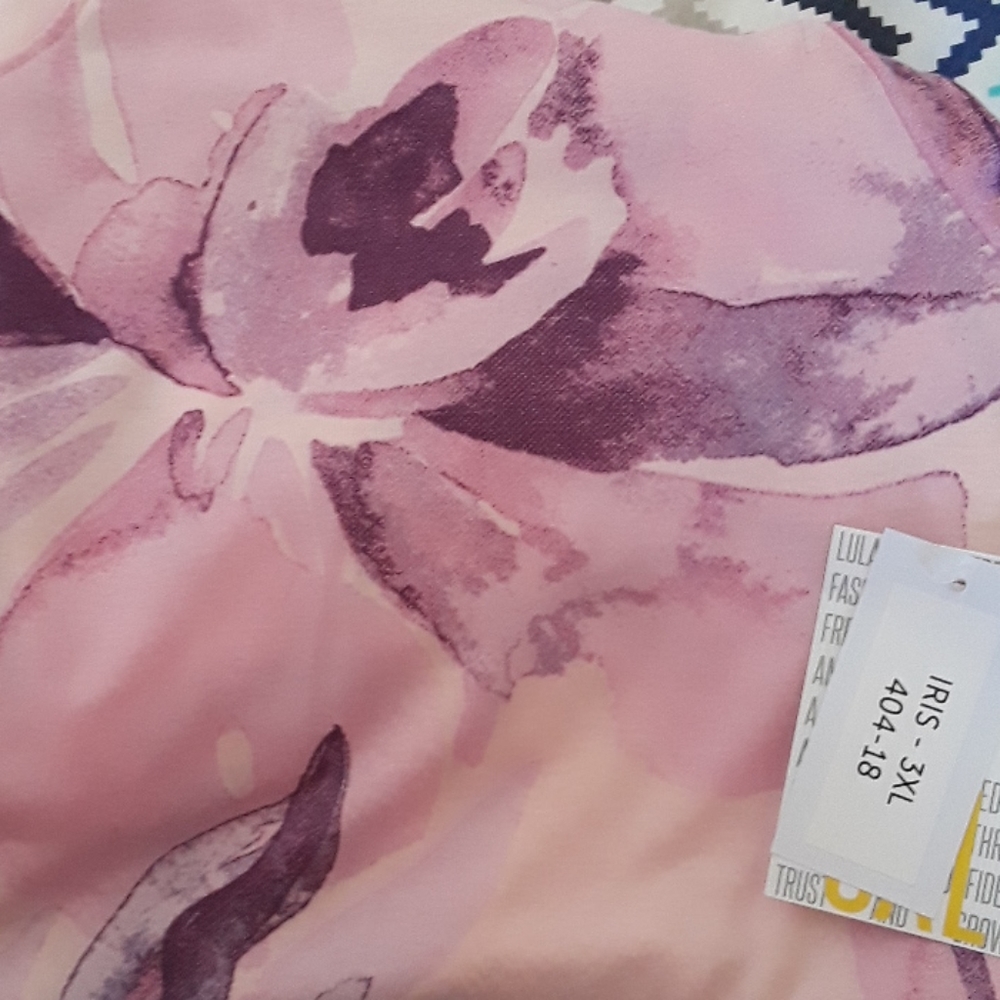Lularoe Iris